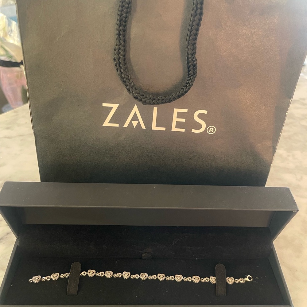 Zales Silver diamond Heart Link Bracelet. Great for Valentines 💌.